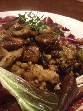 Boekweitrisotto met gedroogde en verse paddenstoelen! Te gek lekker!